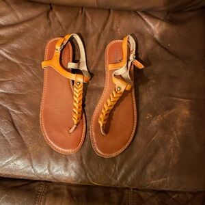 American Eagle Outfitters Brown and Tan Sandals